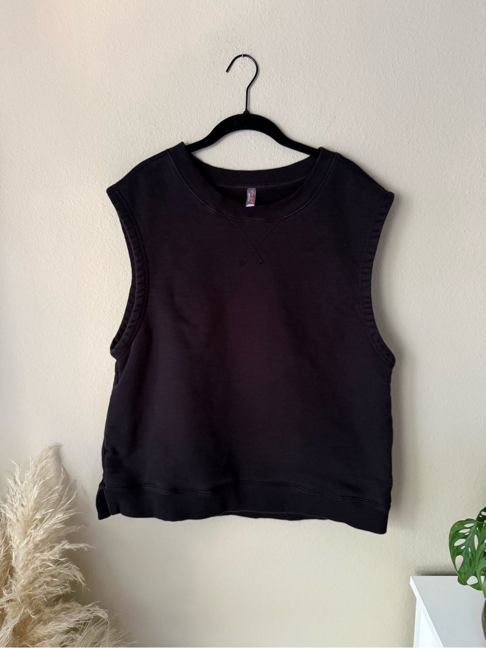 FP Movement by Free People Black Sleeveless Sweatshirt Tank Top Pockets Oversize